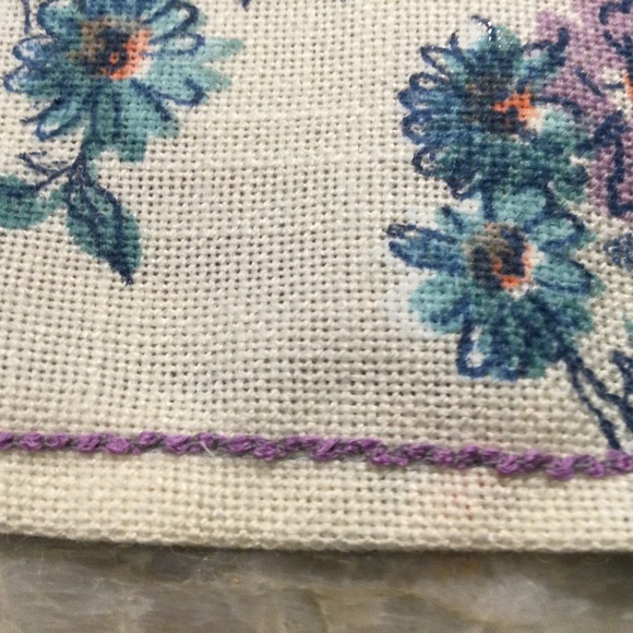 Set of 14 Cloth Napkins, Linen Floral - Picture 2 of 2